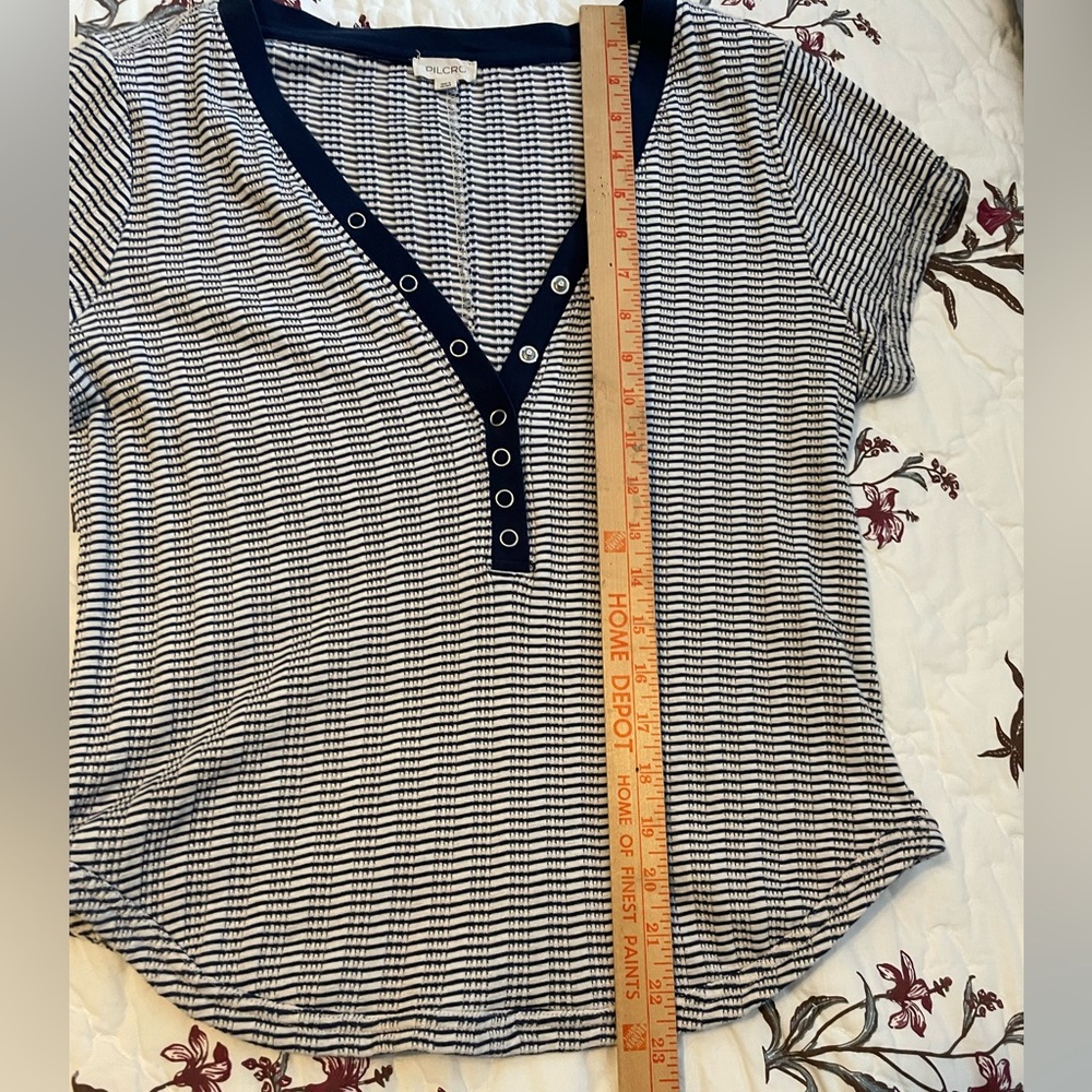 Anthro’s Pilcro Navy & White Striped V-Neck Top - Picture 2 of 7